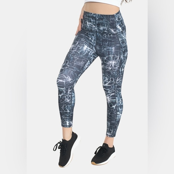 Spyder Active Floral Black Blue White Cropped Athletic Leggings size L - Picture 1 of 16